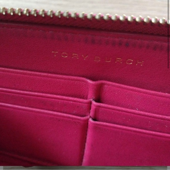 Tory Burch Fuchsia Quilted Wallet - Picture 3 of 9